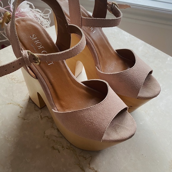 Shoe Cult Wedges - Picture 3 of 6